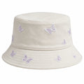 Chapeau bob beige avec broderies papillons